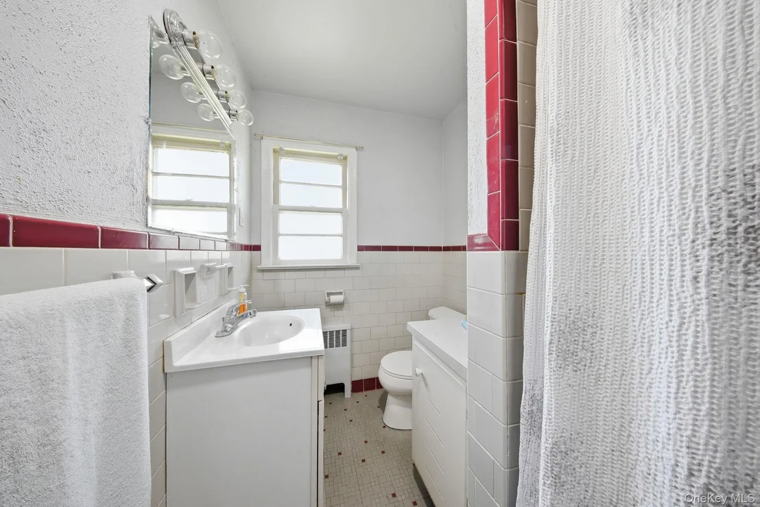 Photo of 11 5th Avenue