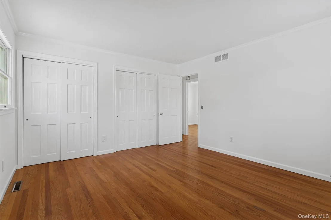 Photo of 350 Soundview Road