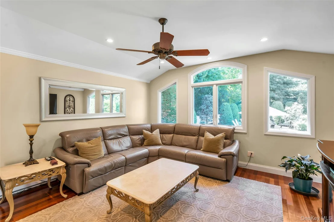 Photo of 6 Averly Place