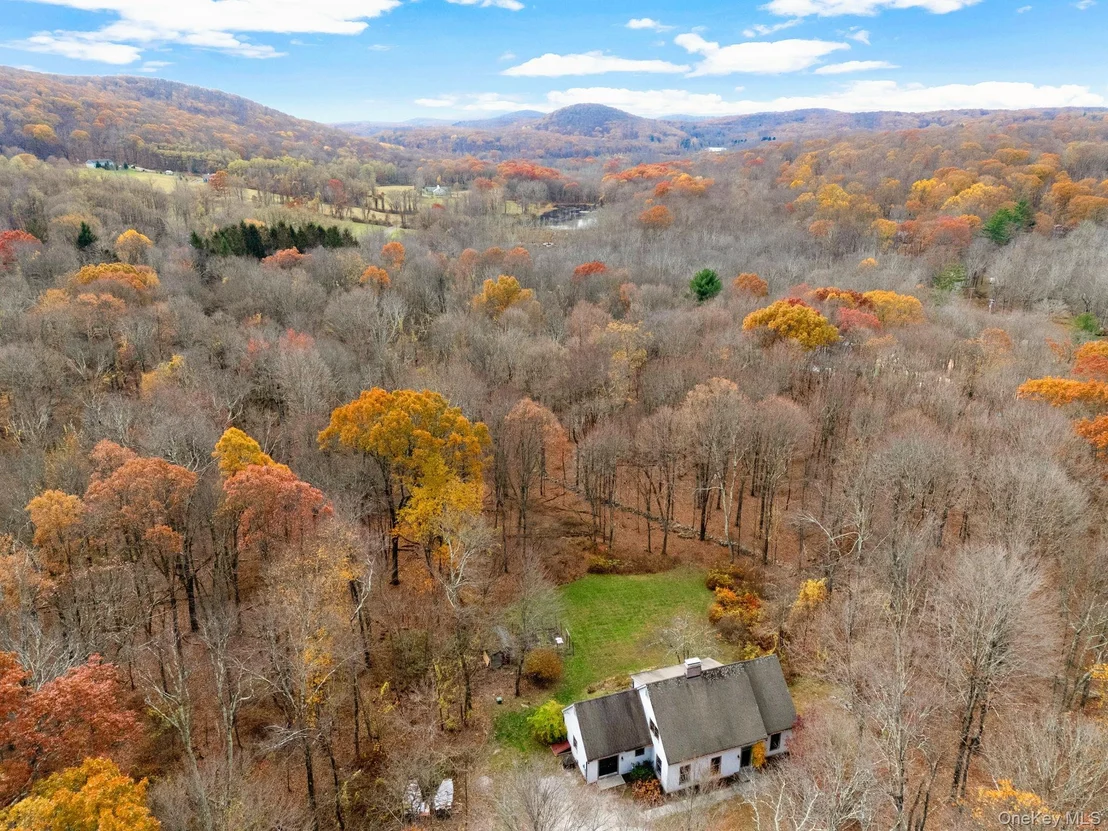 Photo of 331 Grape Hollow Road