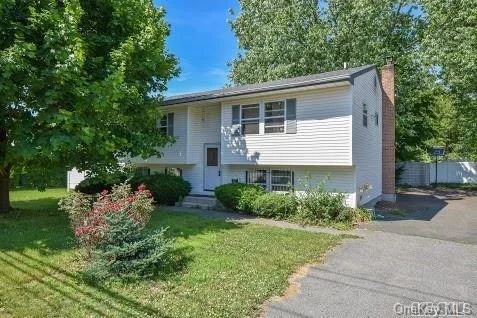 Photo of 51 Bethpage Road