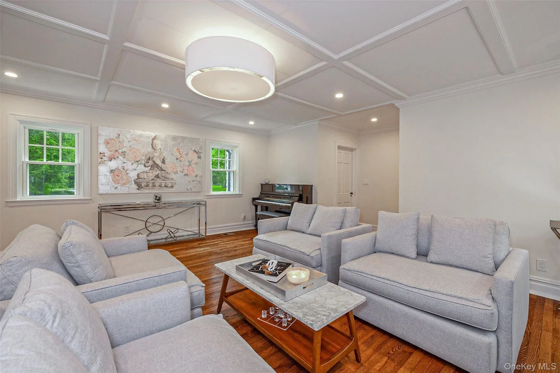 Photo of 18 Lakeside Drive