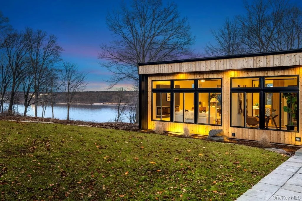 Photo of 8 River Vista Drive
