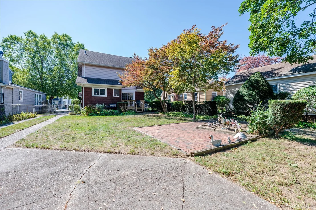Photo of 480 Windsor Place