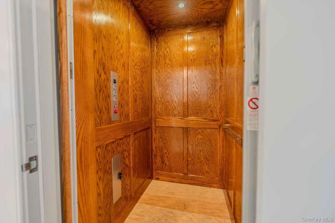 Photo of 3810 Greentree Drive