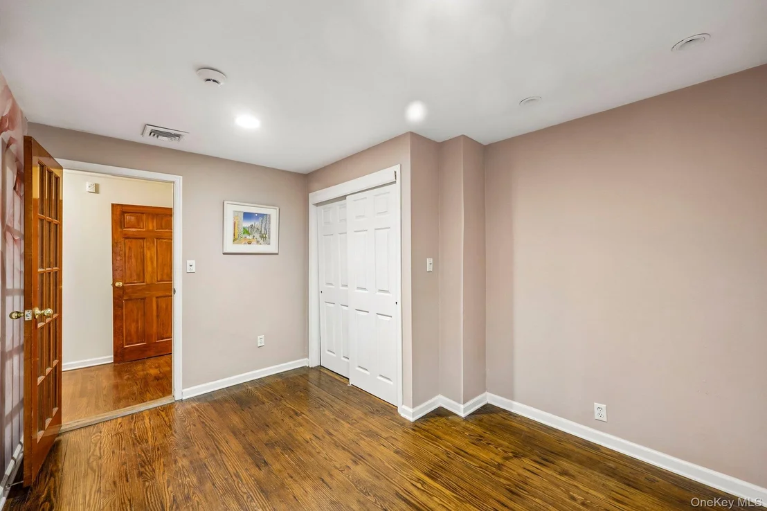 Photo of 40 Timberpoint Drive
