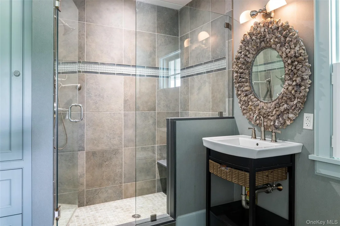 Photo of 87 Hix Avenue