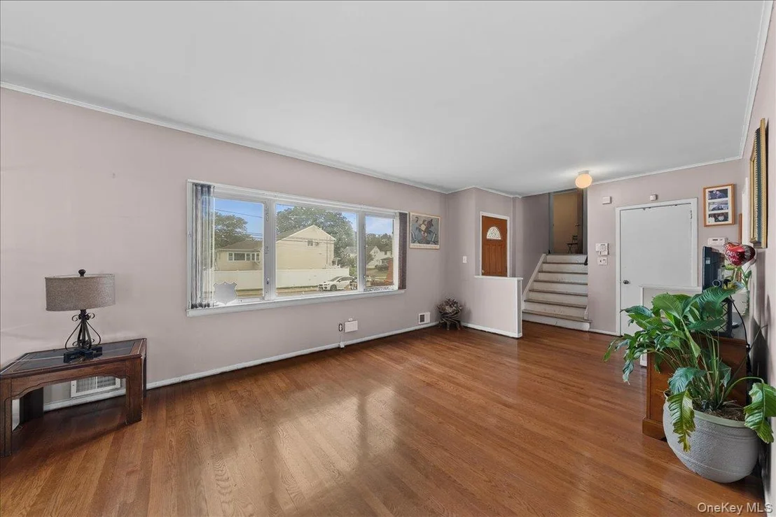 Photo of 159 Branch Avenue