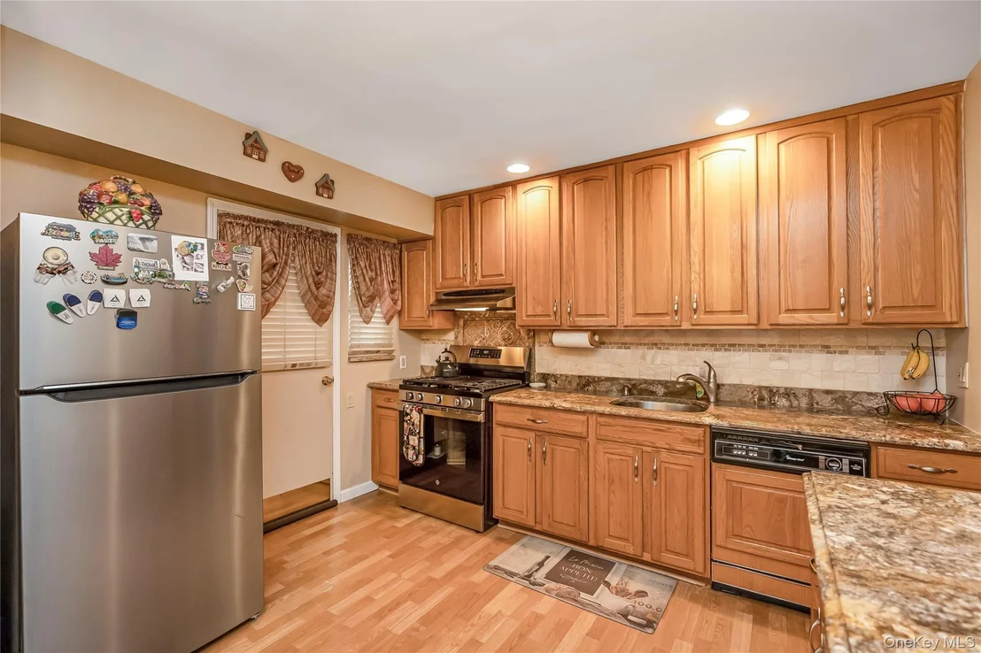 Photo of 75 N Sloan Drive N