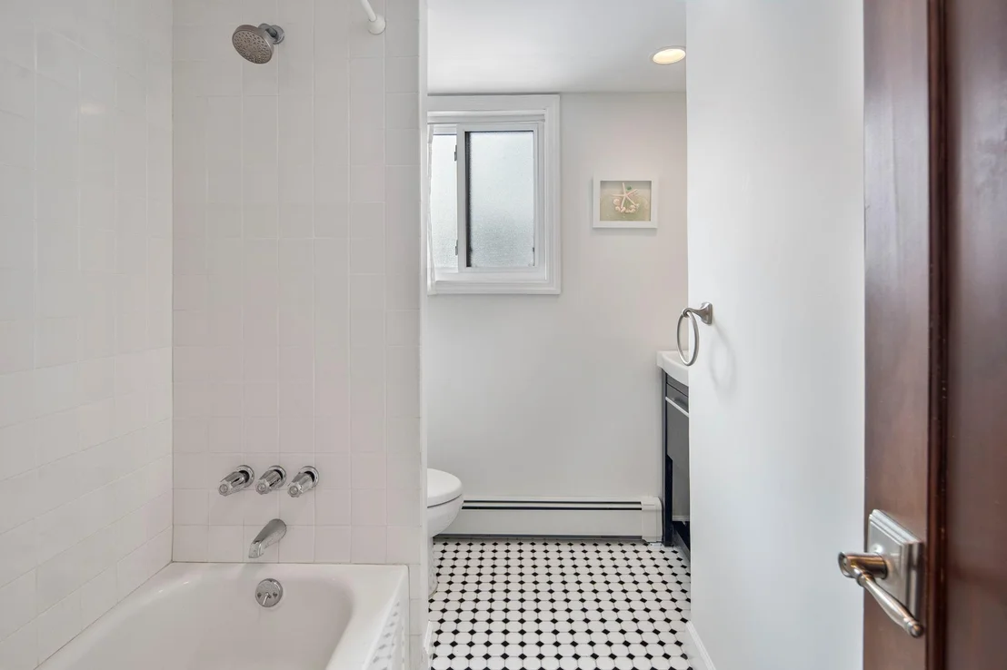 Photo of 24 Greenbriar Drive