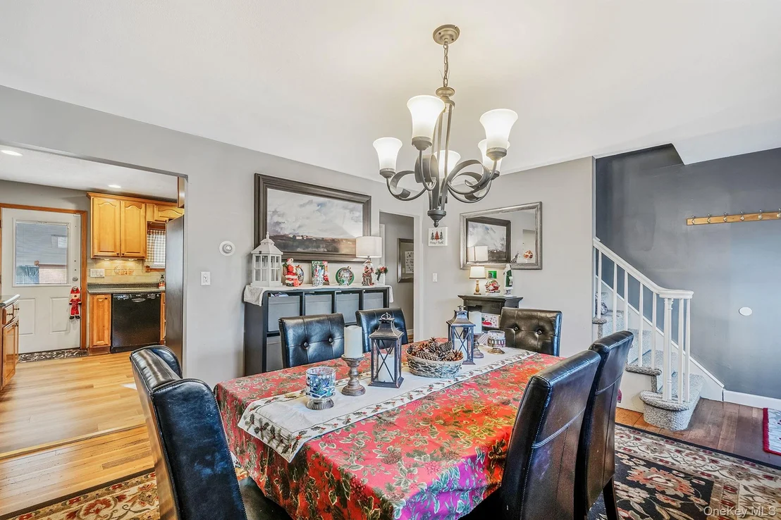 Photo of 32 Rockledge Drive