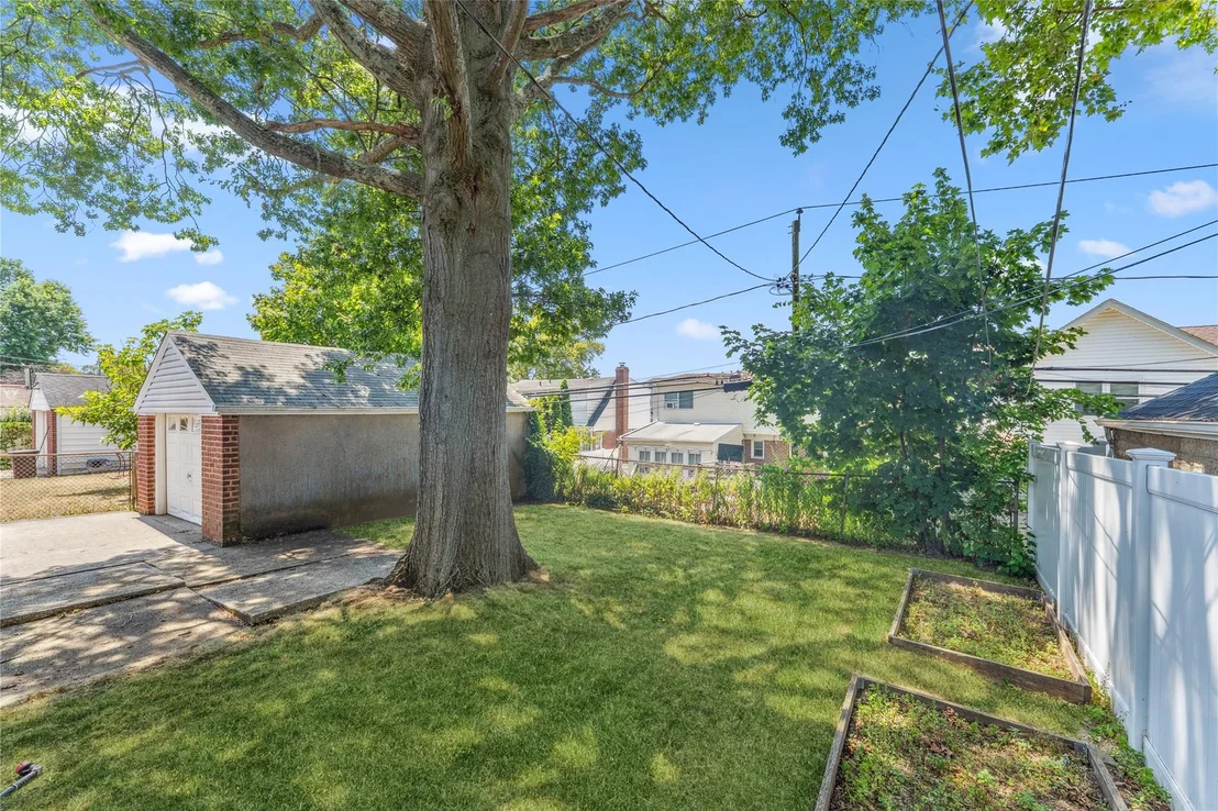 Photo of 248 Cushing Avenue