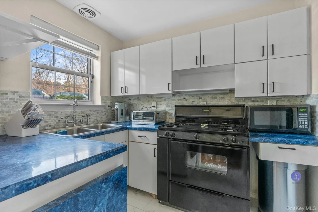 Photo of Unit TG at 65 Rockledge Road