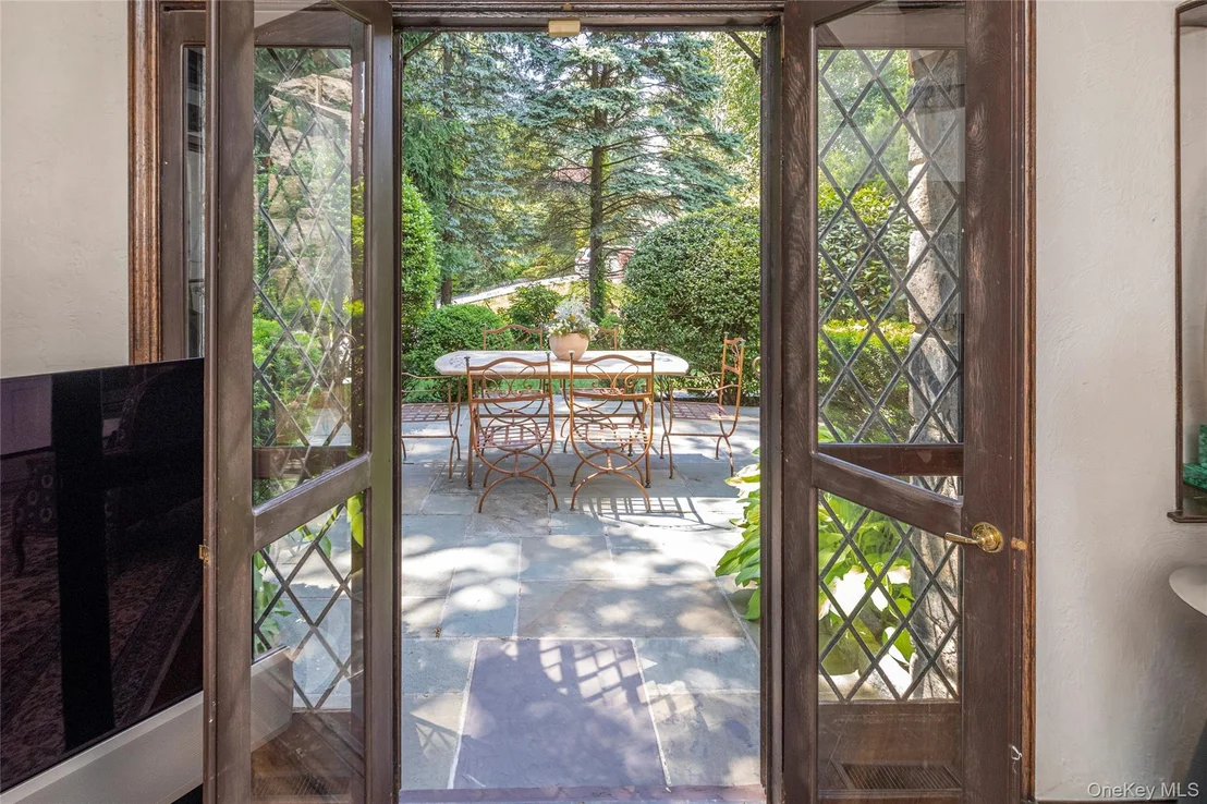 Photo of 18 Hemlock Road