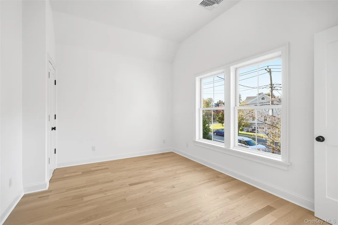 Photo of 76 Glen Oaks Drive