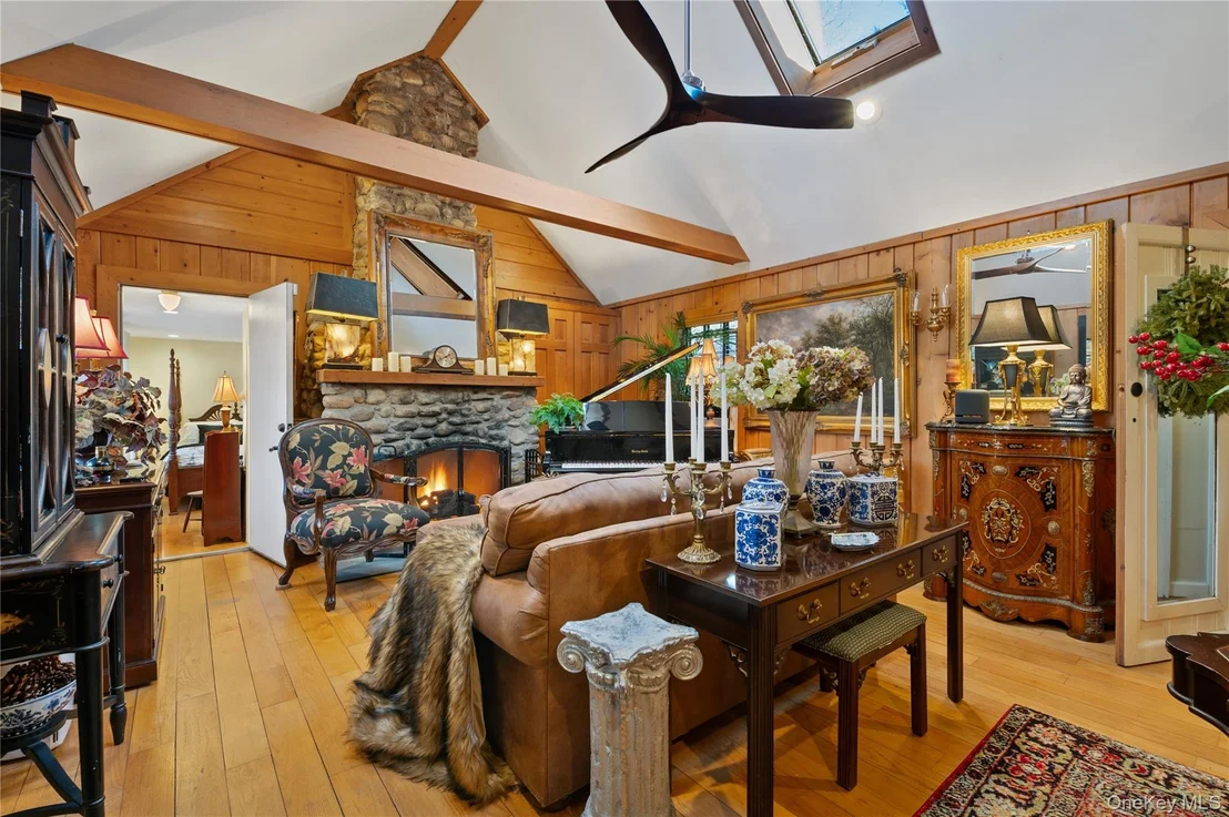 Photo of 136 Beach Road