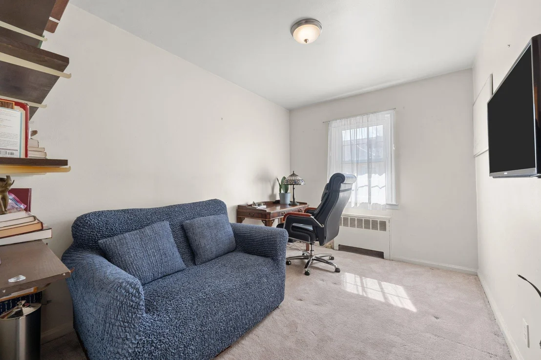 Photo of 25 Cleaves Avenue