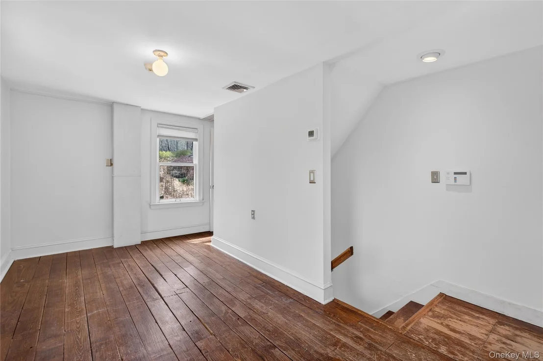 Photo of 1063 Sawkill Road