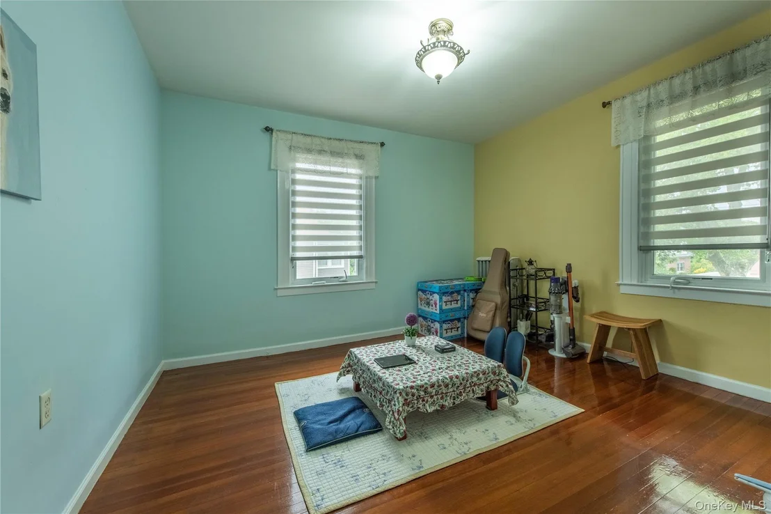 Photo of 157-15 Oak Avenue