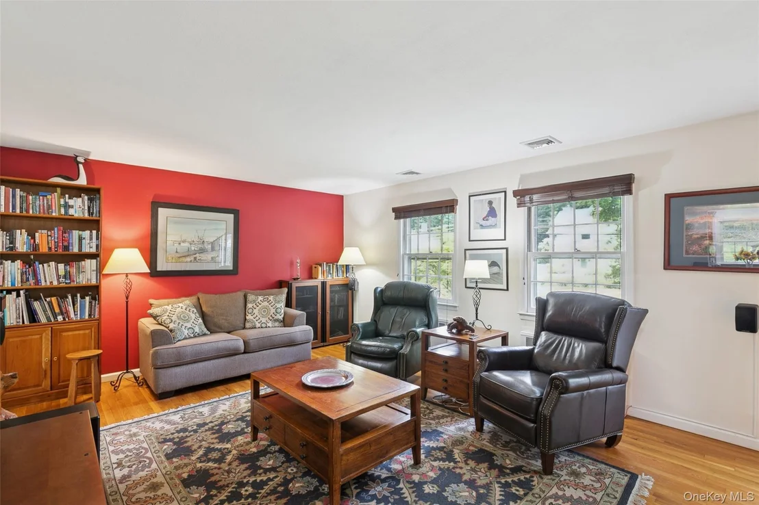 Photo of 10 Goose Hill Road