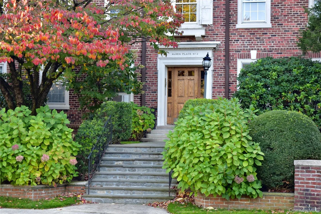 Photo of Unit 1C at 2 Alden Place