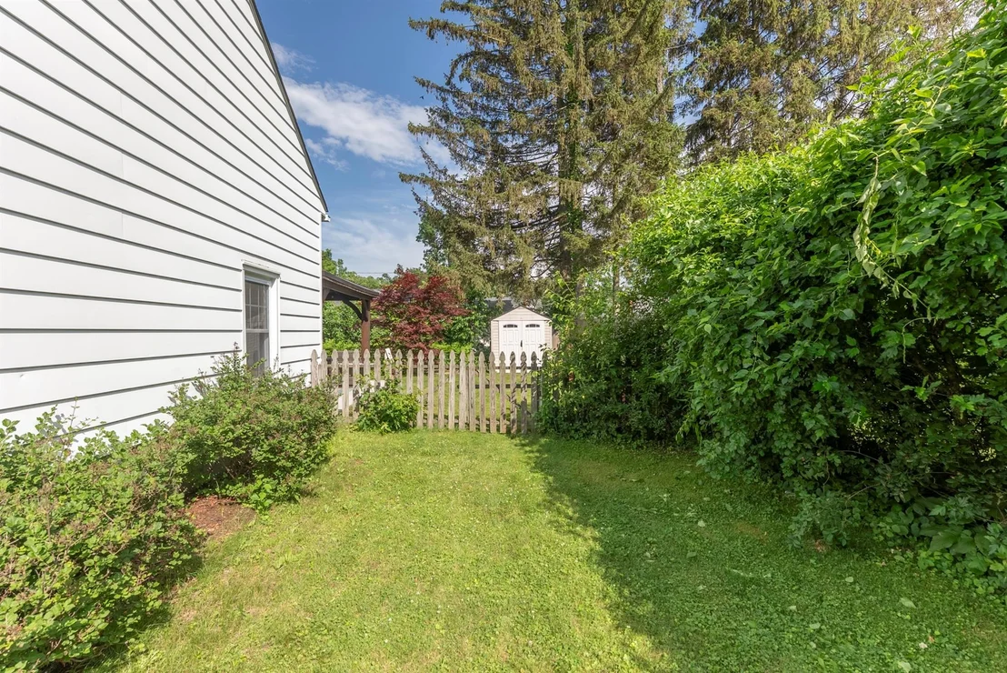Photo of 1076 Decker Street