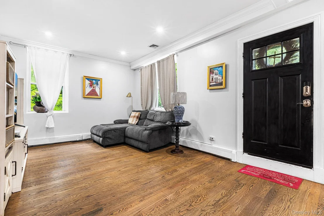 Photo of 11 Forest Place