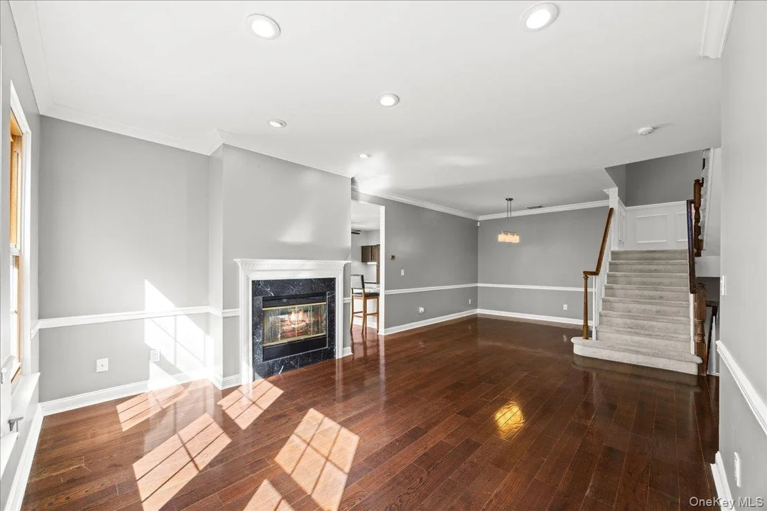 Photo of 192 Benefield Boulevard
