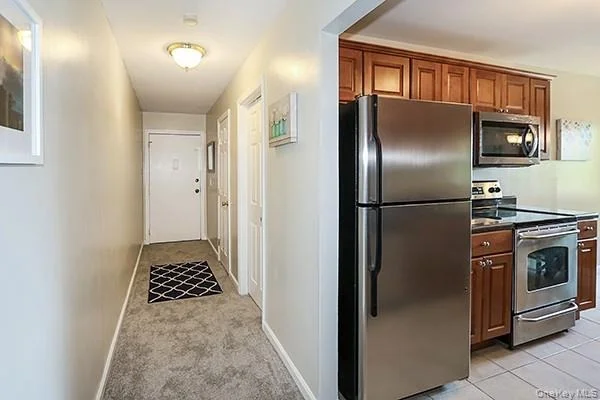Photo of Unit 19B at 2449 Union Boulevard