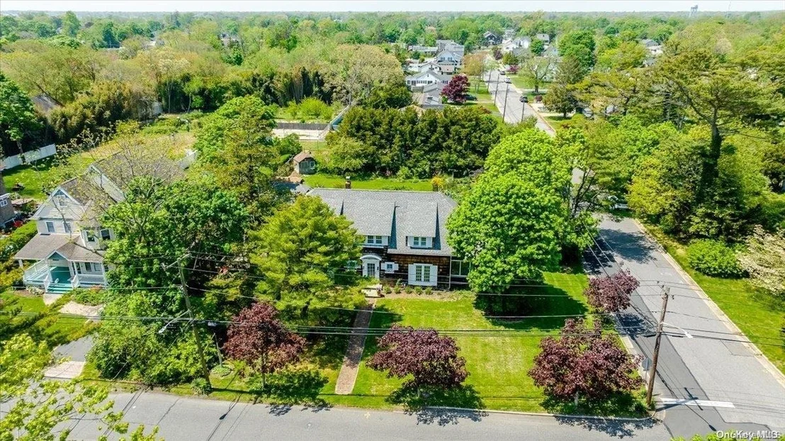 Photo of 238 Bay Avenue