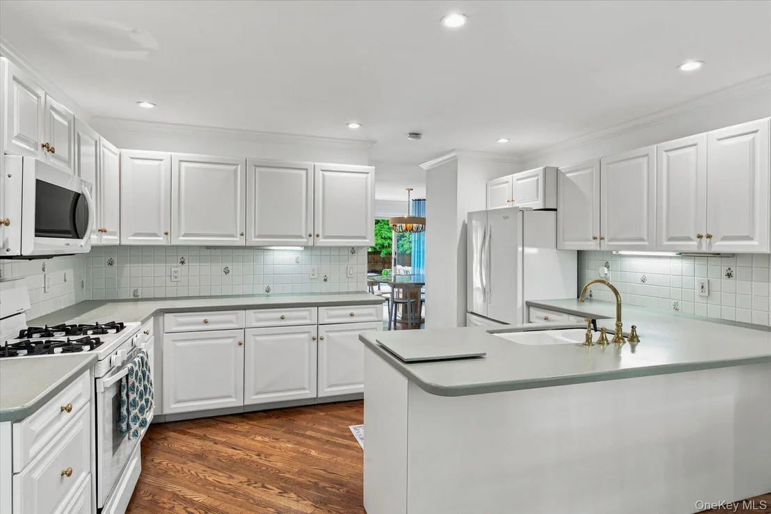 Photo of 129 Oneck Lane