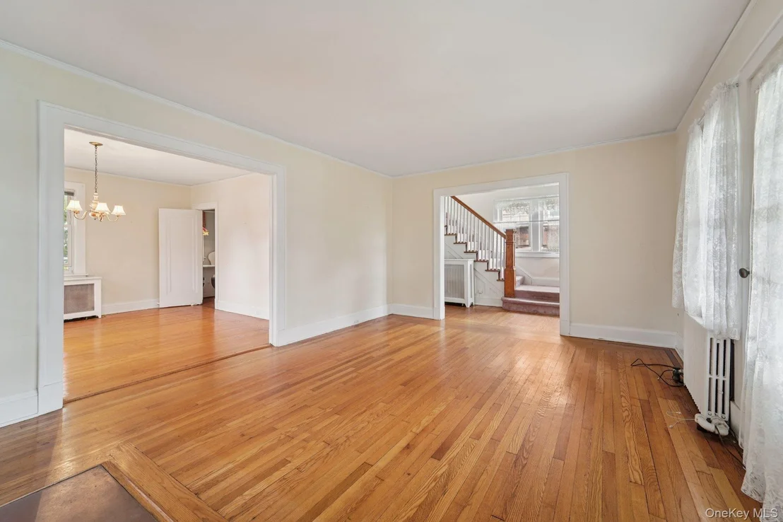Photo of 115 Morsemere Avenue