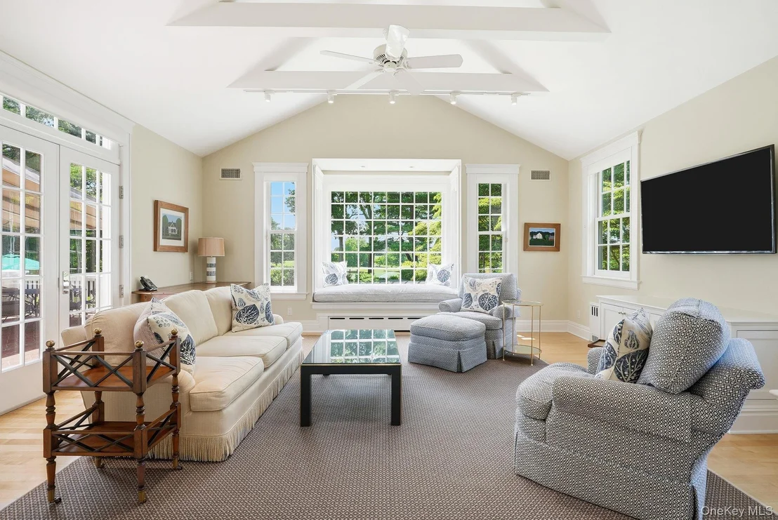 Photo of 455 Polly Park Road