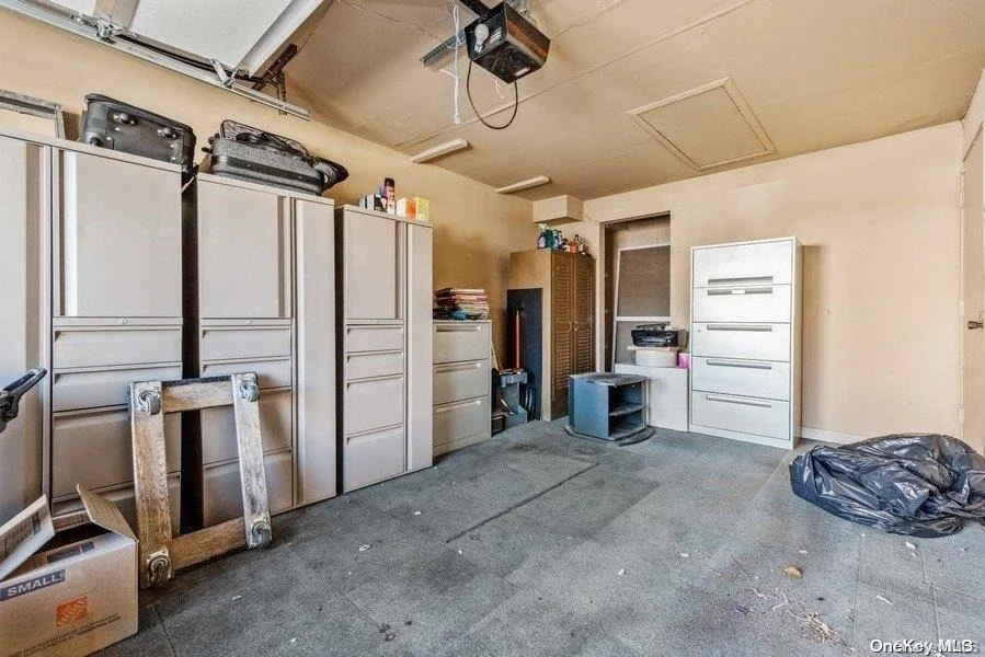 Photo of Unit 709 at 2355 Pershing Boulevard