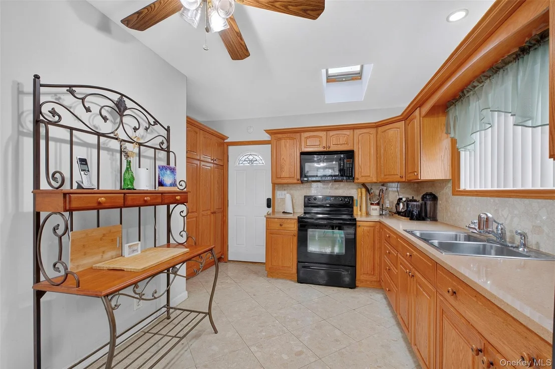 Photo of 74 Lyndon Road