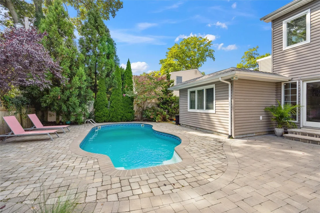 Photo of 2126 Cayuga Drive