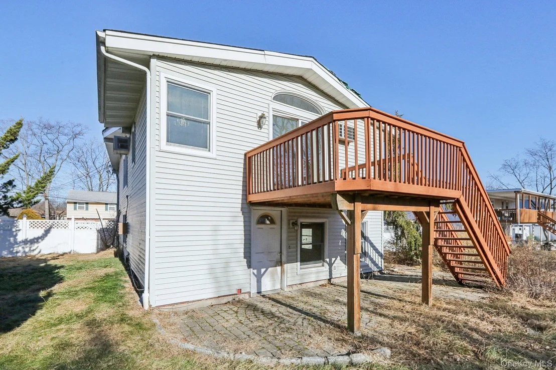 Photo of 11 Centennial Drive