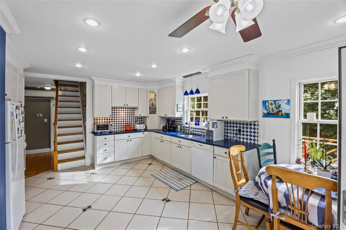Photo of 43 Astor Avenue