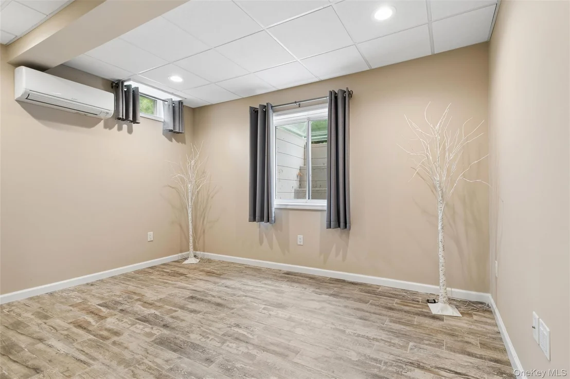 Photo of 415 Vassar Place