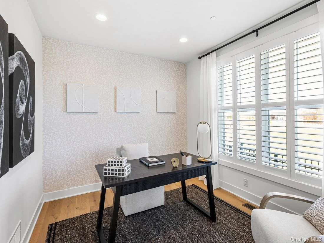 Photo of Unit 75 at 2080 Summit Loop