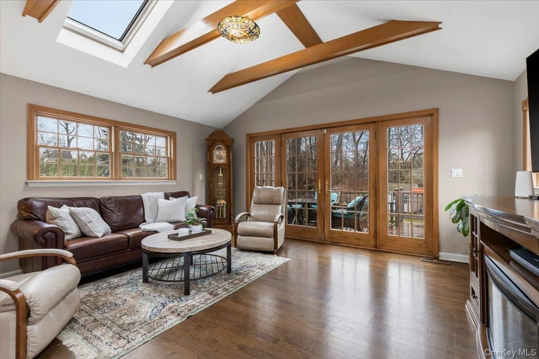 Photo of 14 Edgemont Circle