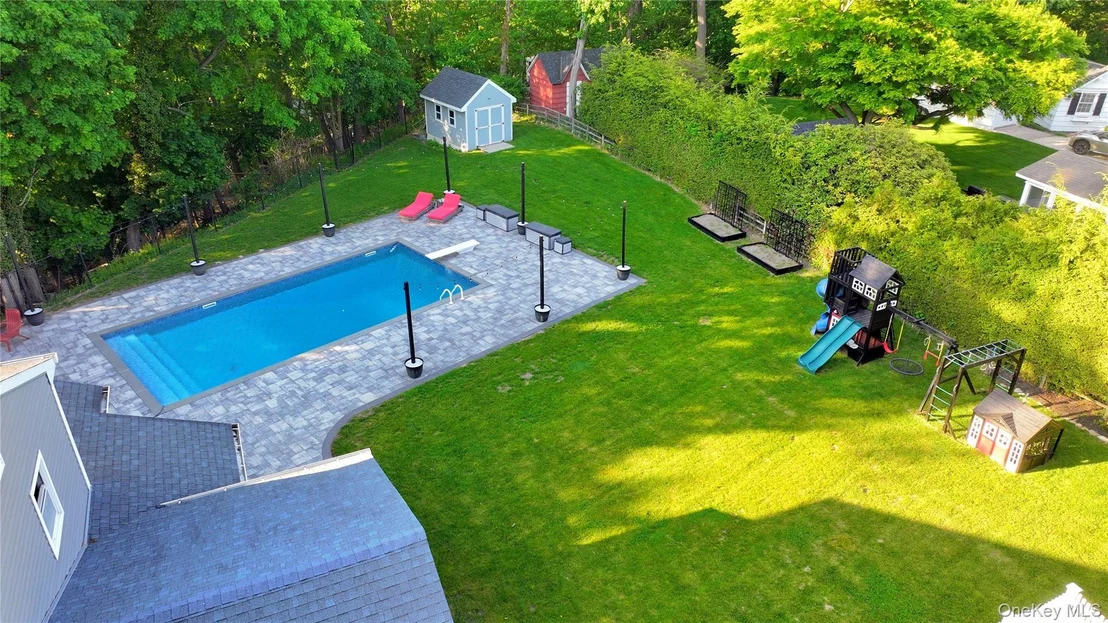 Photo of 522 Moriches Road