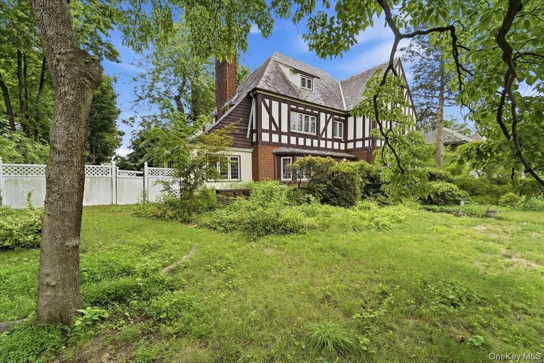 Photo of 149 Esplanade