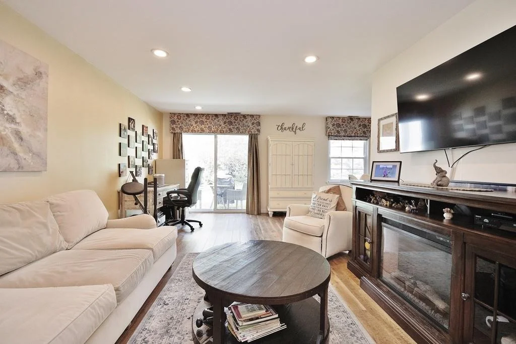 Photo of Unit B at 800 Commons Way