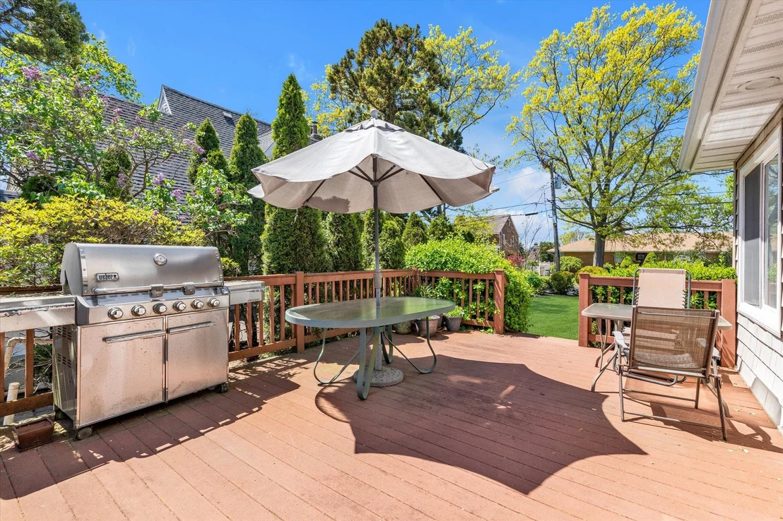 Photo of 580 Foxhurst Road