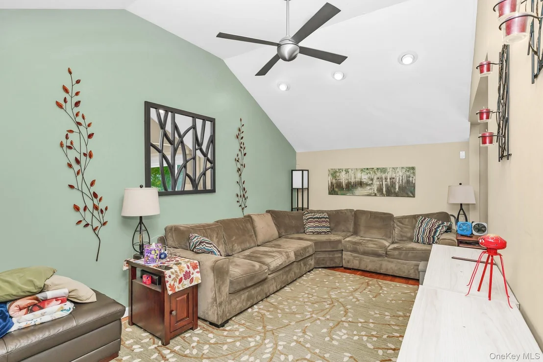 Photo of 64 Frank Street