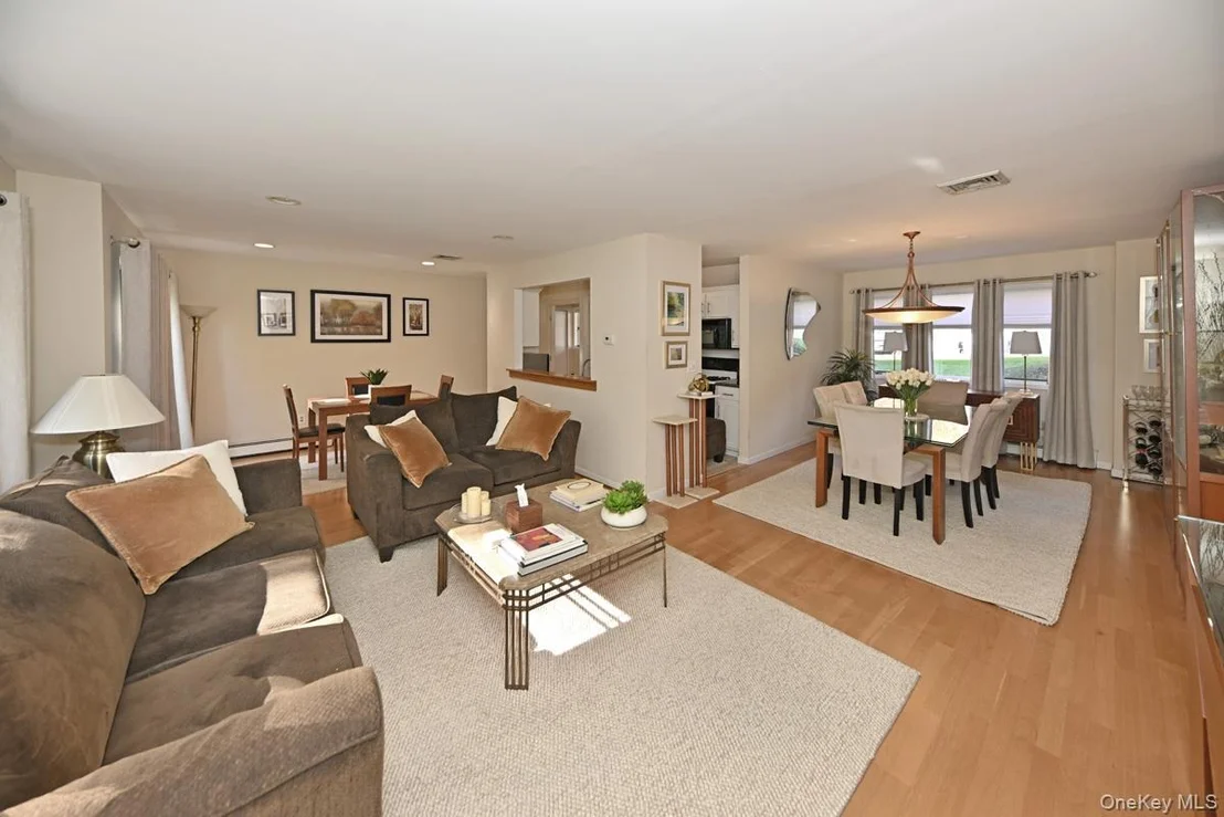 Photo of 13 Meadowlark Circle