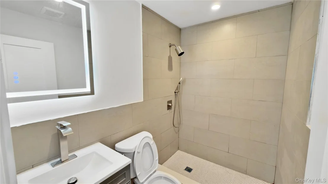 Photo of 224 Windsor Parkway