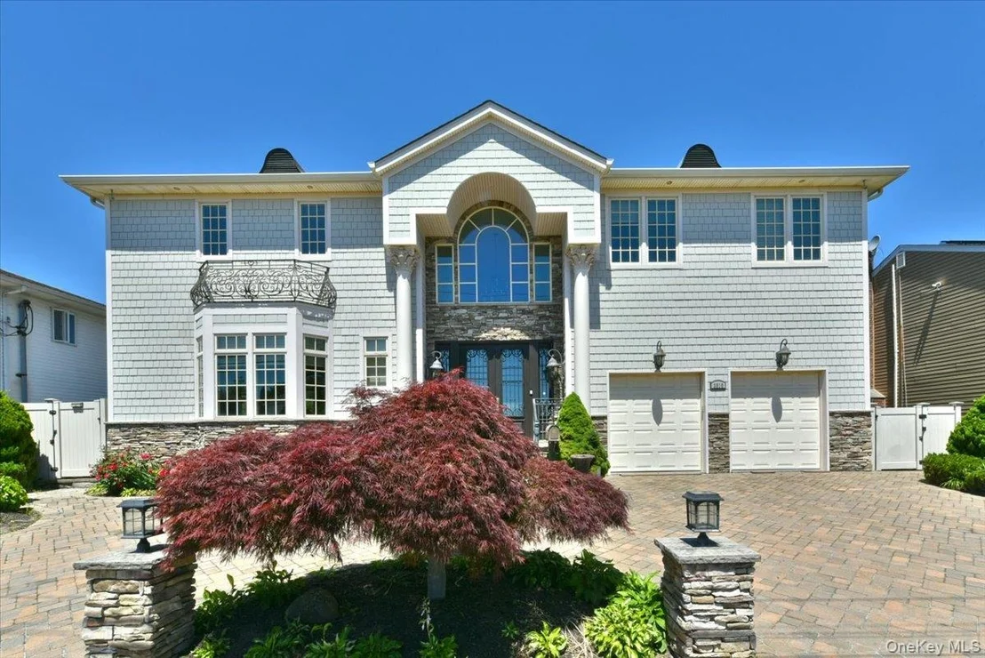 Photo of 3510 Riverside Drive