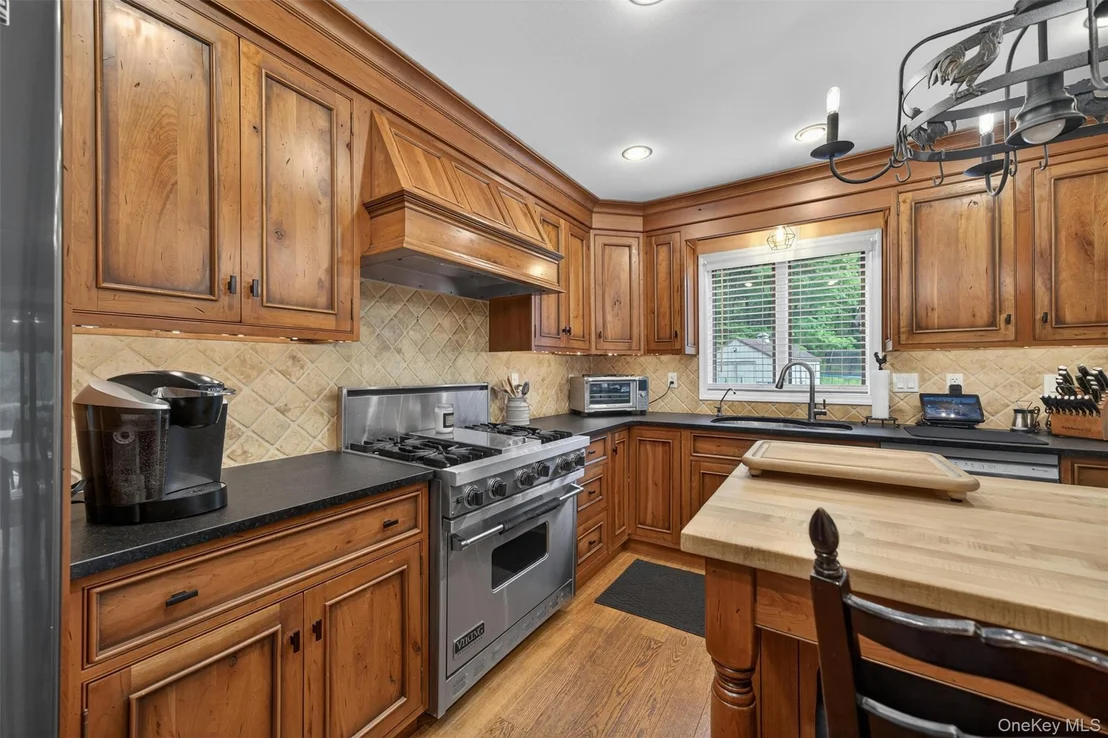 Photo of 233 Hill Road